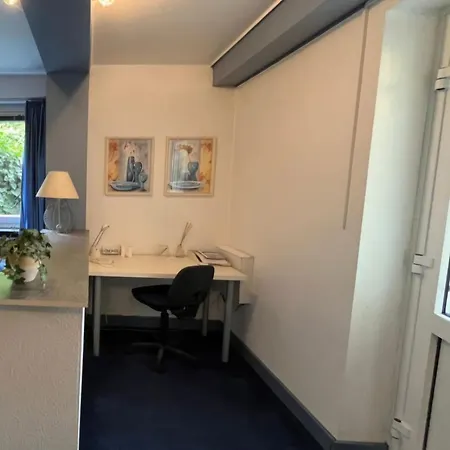 Praktisches Fuer Monteure, Handwerker, Reisende Апартаменты *
