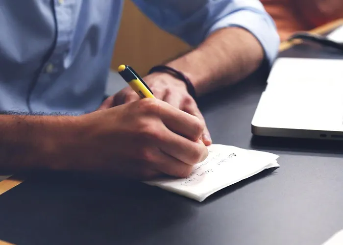 Praktisches Apartment Fuer Reisende Und Monteure 아파트 *